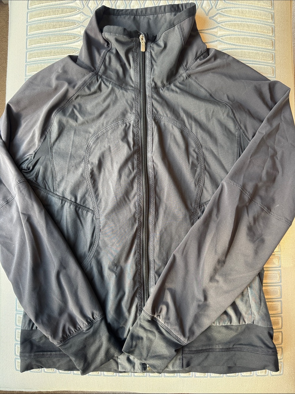 Womens LuluLemon Black Full-Zip Athletic Jacket